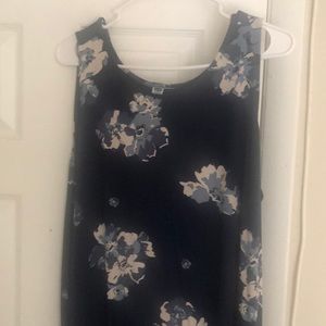 Mid knee sleeveless dress